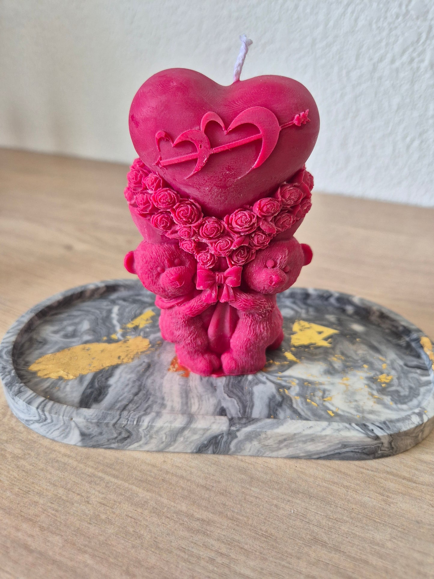 Bougie ourson avec bouquet de fleurs