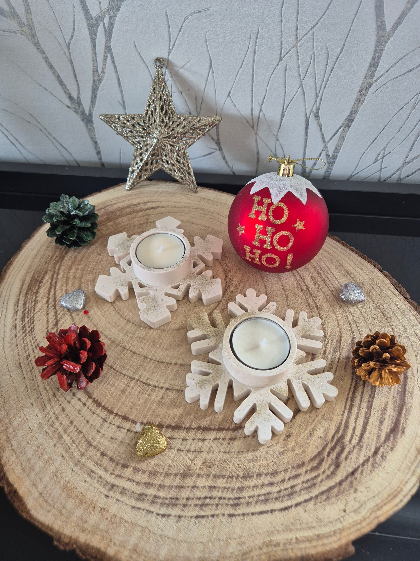 Porta-velas de floco de neve com glitter dourado